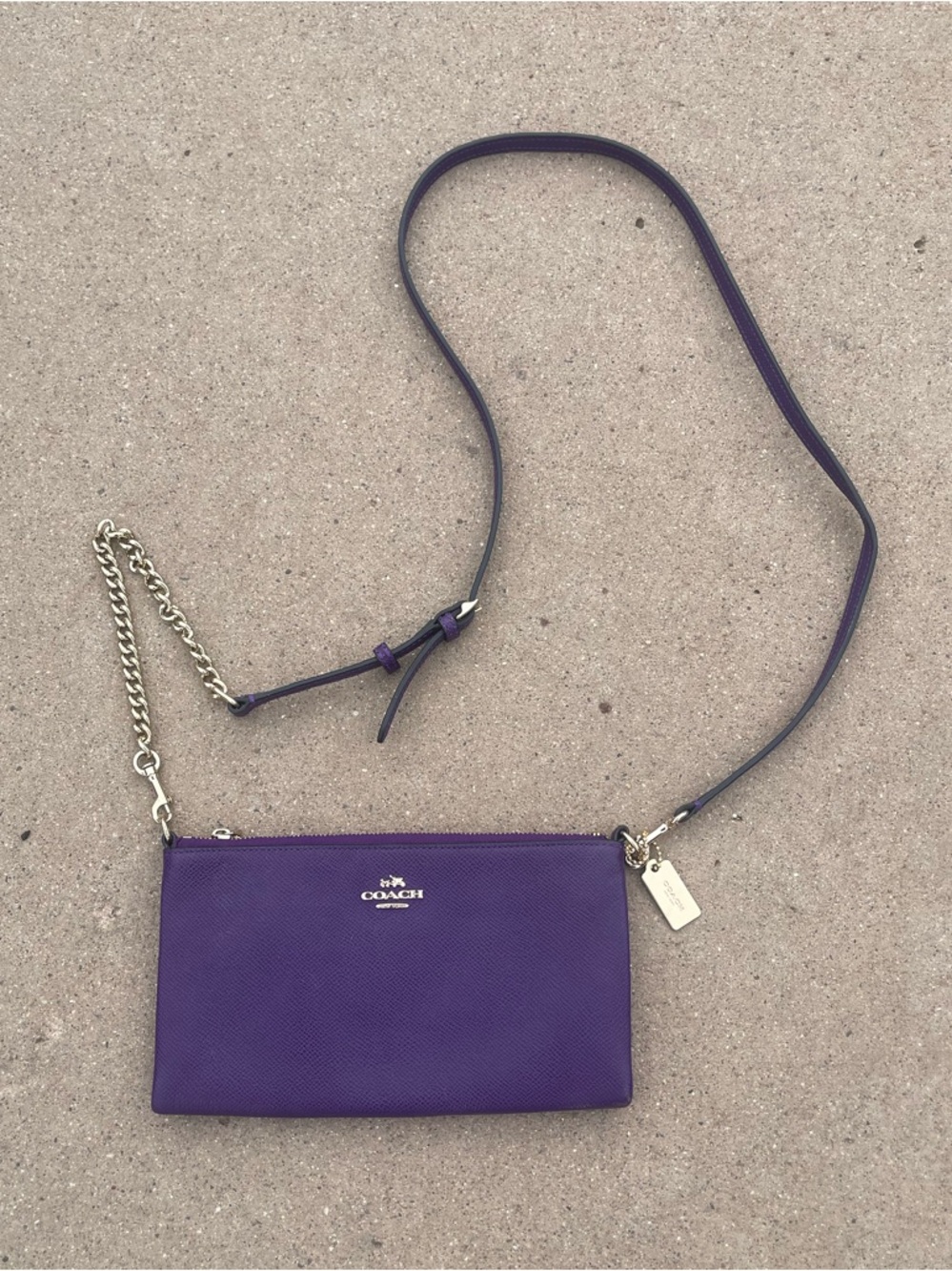 Coach Kylie Crossbody bag in purple leather & Gold Hardware - Picture 2 of 4